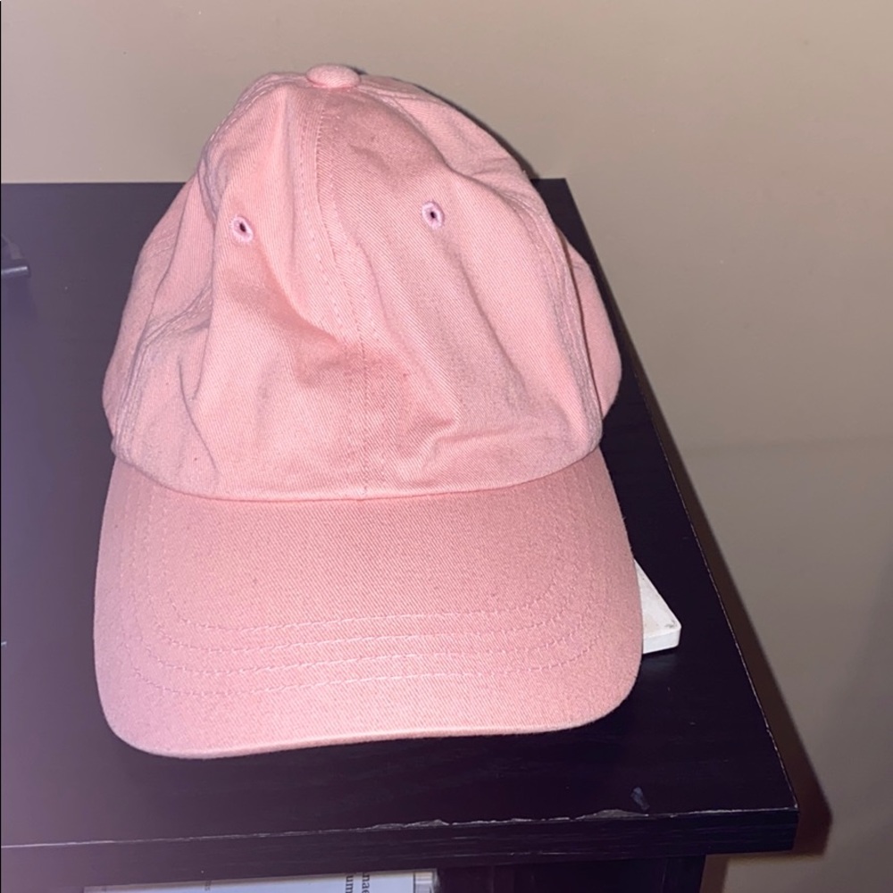 pink hat